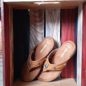 Minnetonka Silverhorne womens leather comfort 360 sandals